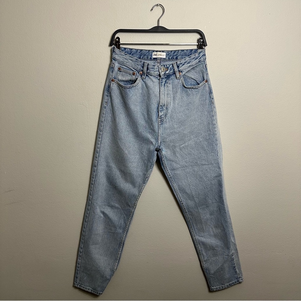 Zara 90s High Waisted Straight Leg Jeans